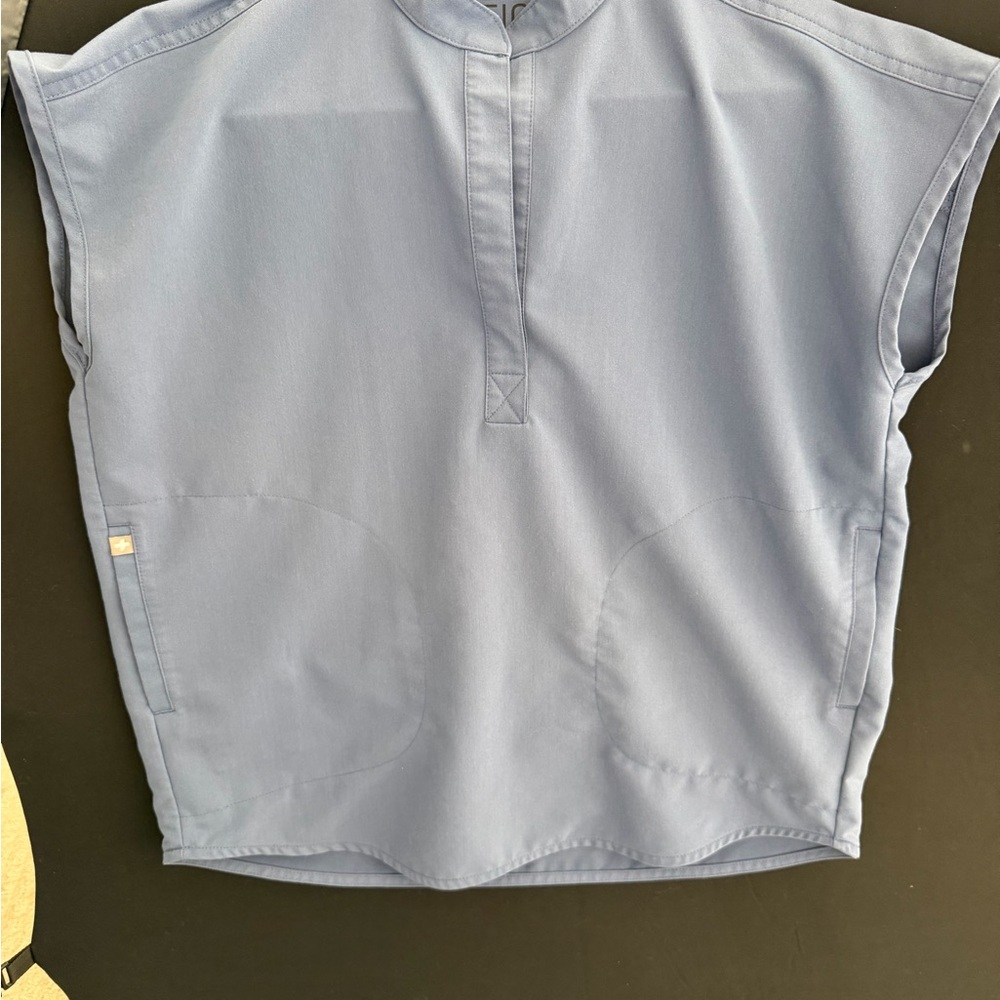 Figs Technical Collection Light blue Rafaela Top